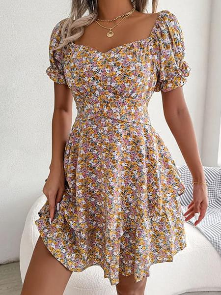 Robe fleurie courte volants