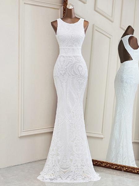 Robe de mariée fourreau fleurie