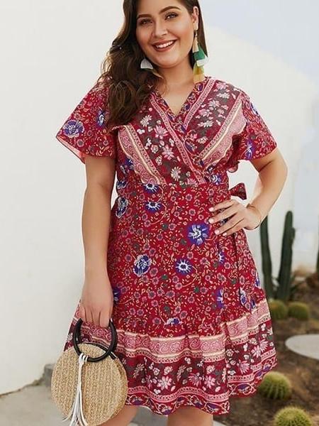 robe courte grande taille fleurie