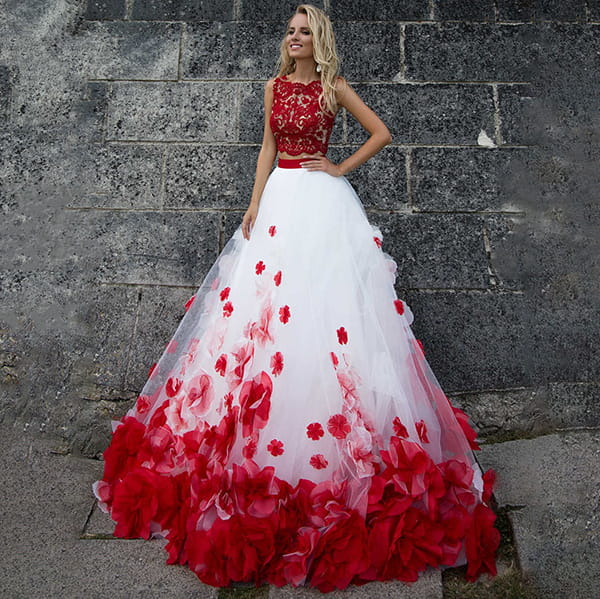 robe de mariée fleur rouge
